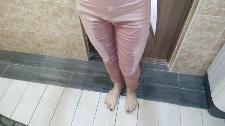 DirtyLubov: Pissing in the Pants