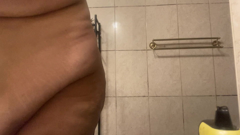 Chubbytits16: Je joue avec moi-même