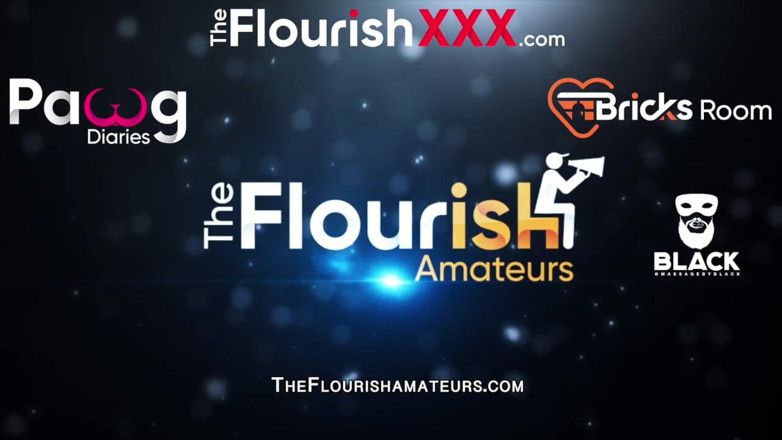 The Flourish XXX: Vickie si istri texas yang super hot lagi asik seks...