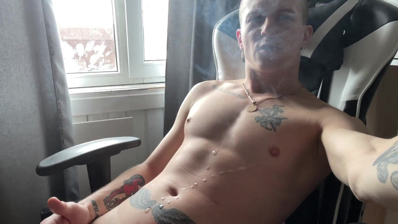 Falcon Al: Spermă suculentă Morning Boner