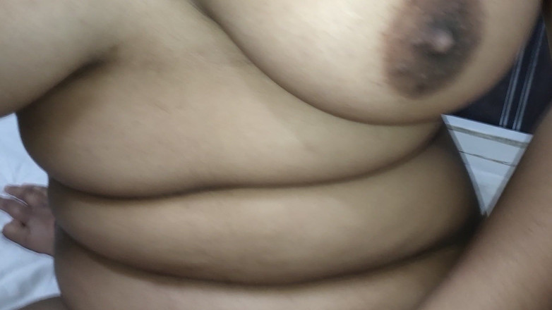 Desi Angel: 印度热辣美丽的性感人妻的重口味性爱