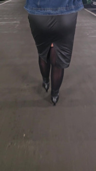 Walking in Ankle Boots