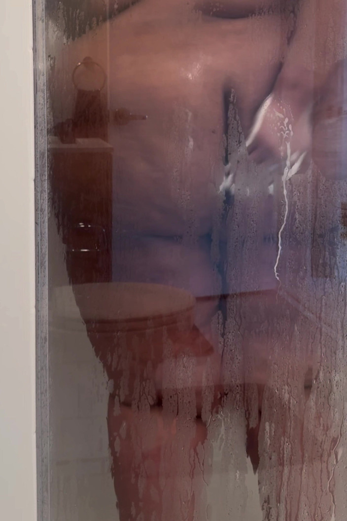 Fat Chub Booty: Cleaning This Fat Booty