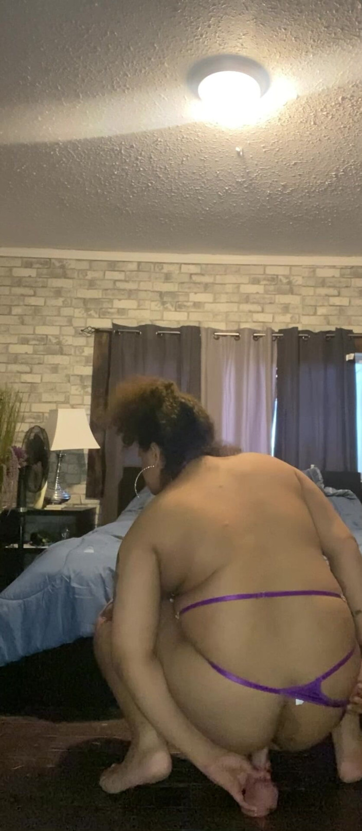 TsAfropuffs: BBW Bogini Trans rucha się z zabawkami