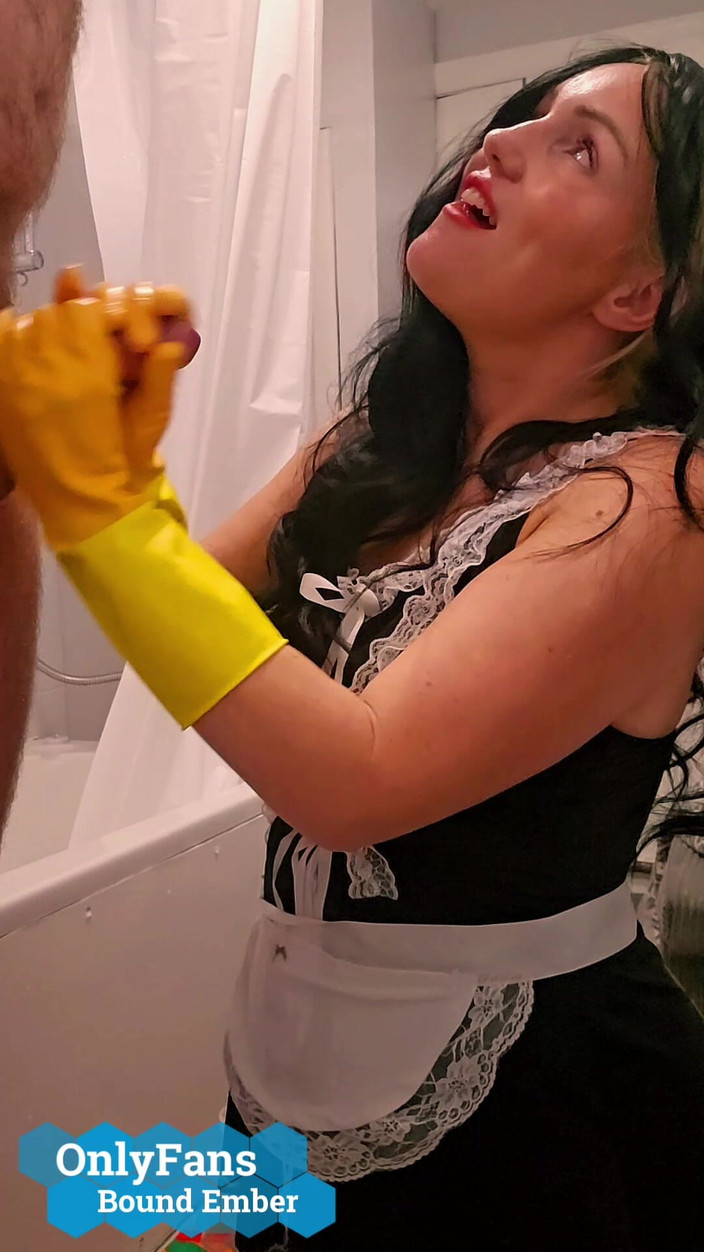 Bound Ember: Pembantu MILF montel Terikat Ember, Memberikan Handjob kepada tetamu hotel...