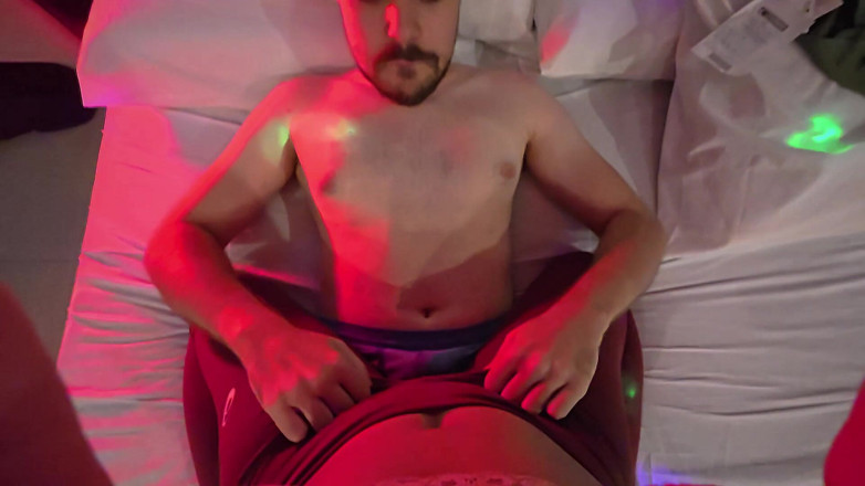 College-couple: POHLED – nejlepší lapdance vůbec, legíny do zadku až do orgasmu...