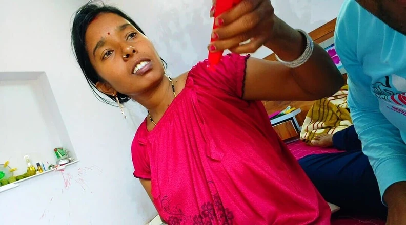 Premi pooja: Hot Movie - Brother Got His Sister a Machine to Cut...