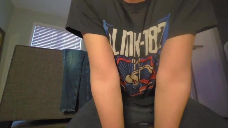 Kinkytwinkpamps: Rubia Twink te encoge, te lame y besa