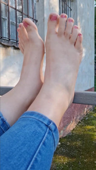아마추어 BBW 크고 통통한 발 놀리기