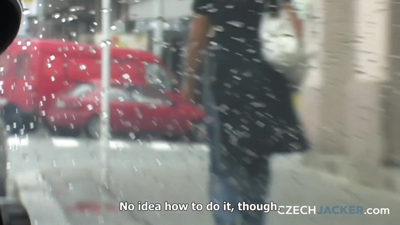 Czech Jacker: Tsjechische Jacker 9: tieten in de regen - nat, strak en volledig...
