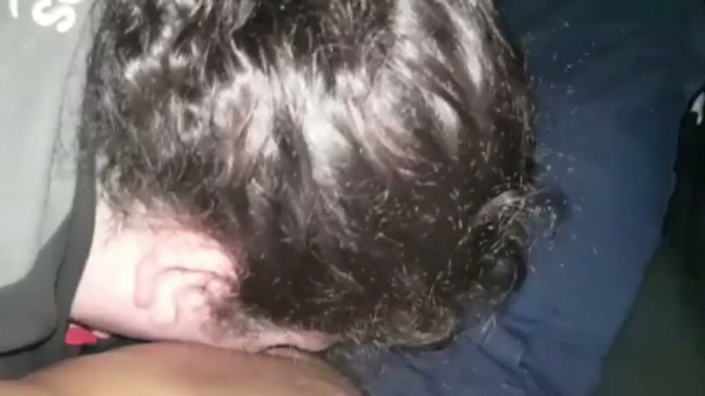 Real homemade BBW BBC porn: Gordinha chupando mamilos bbc
