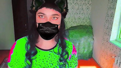 Kitty_Cross: Carina sissy che indossa macchini soffice in un maglione accogliente