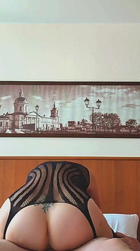Un collega mi ha invitato in hotel e mi ha scopato