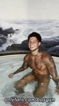 Cumshot in a Jacuzzi Hotel