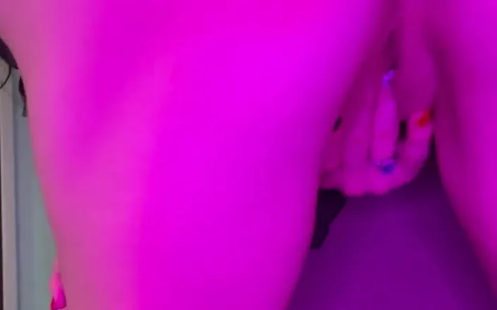Alessandrabee: Some Anal Play