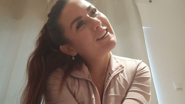 REELL - The cute Girl next door _ FemDom Reality: कस्टम: सर्क डी रील में उसका क्या होगा ??