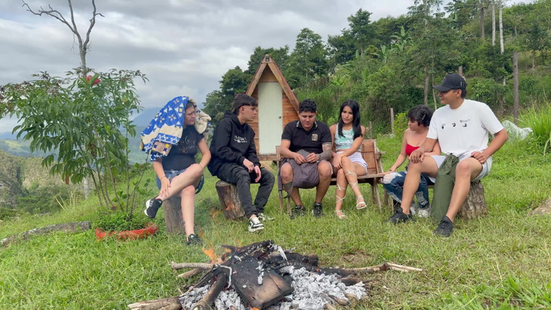 ManuelaAlvarez: Outdoor Sex, Young Latinos Pay Penance to an Indian Dwarf...
