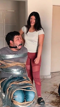 Molliger junge kann unseren seilen nicht entkommen