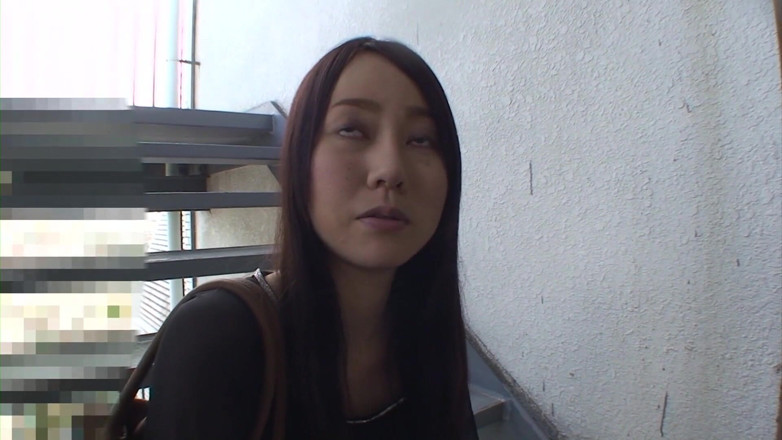 Japan Lust: Une MILF japonaise mince a faim de creampie