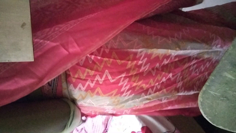 Tamil lesbian: 人妻裙子和穿着热辣的纱丽服