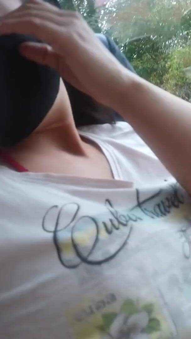 DragonGalaxy11: Riskanter blowjob im bus nach handjob und tittenfick