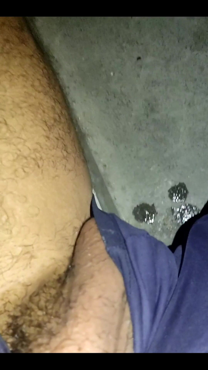 AlexAlejandro13: Buenas Noche门廊在房子里，驱逐牛奶