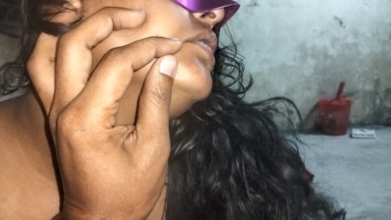 Crush boy: Kız arkadaşımla romantizm yaşıyorum