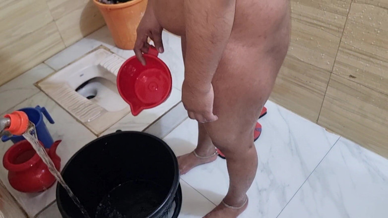 bdboygirl69: Deshi Bathroom Video - Bangladeshi Girl Shower in Bathroom