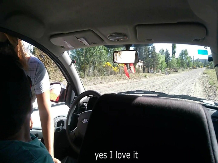 LadyRoma: Thiếu niên vô danh thủ dâm tôi trong xe hơi...