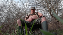 Pascal: Baculaté výstřiky v lesích