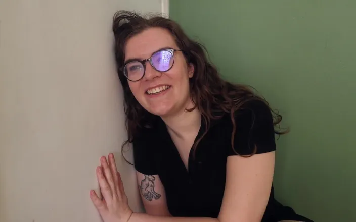 babycarriexx: Horny Step-sis Sucks Your Cock and Wants to Fuck
