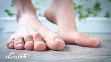 Lanreta: Super prim-plan cu picioarele și degetele de la picioare