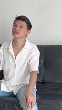 Při mém prvním gay castingu jsem nervózní a nadšený z toho, co přijde a jak mě bude šukat