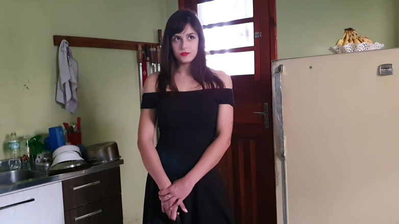 Shamelesscouple: Üvey kız kardeş sikilmek için odama geldi