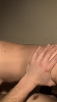 69 Sensual, intim dan bersubahat