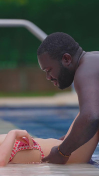 Semaj Media minionă latino Lulu adoră să-și lingă pizda mâncată la piscină!!