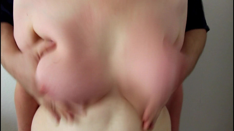 Bouncy Tits Action: Tetek menyentuh keras sebenar