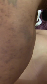 Pixie ist ein vollbusiger teenager und sie lutscht und fickt ihren schwarzen stiefbrud, Dru Hermes