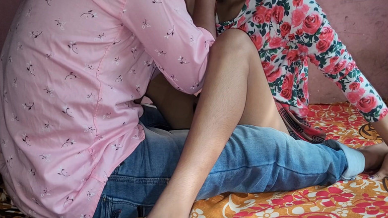 Your kavita bhabhi: Desi Bhabhi sledovala sexy, když její švagr přišel a odešel