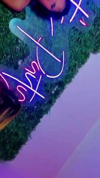 Sesi fisting ganas lesbian sange yang lagi sendirian di rumah
