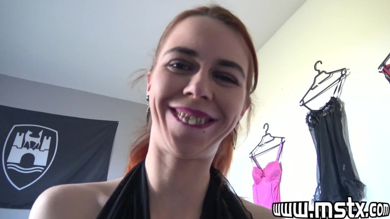 MSTX: Una bella rossa in POV