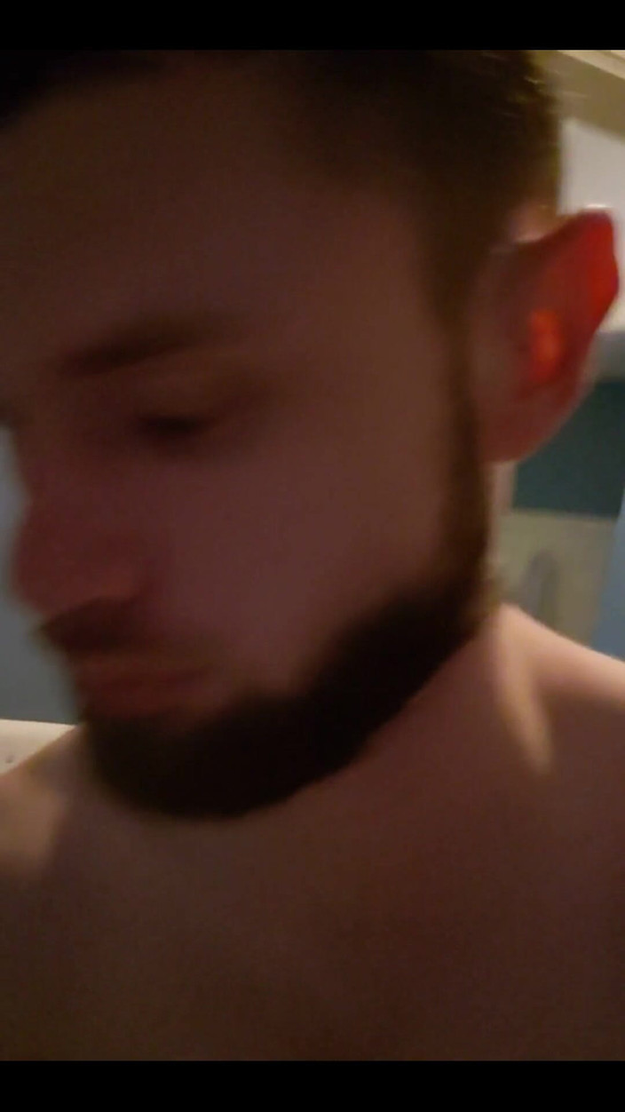 TalenJames: Musela jsem si ulevit v koupelně
