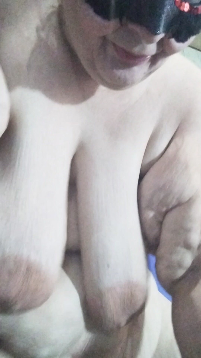 HerculesnVENUS: Shes Old Hes Young the Fun Has Just Begun