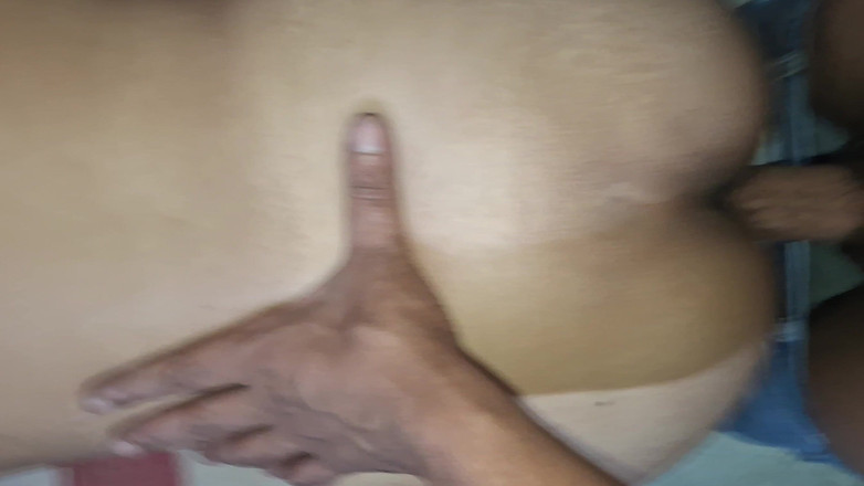 Homemade_porn01: Indyjski piesek domowej roboty