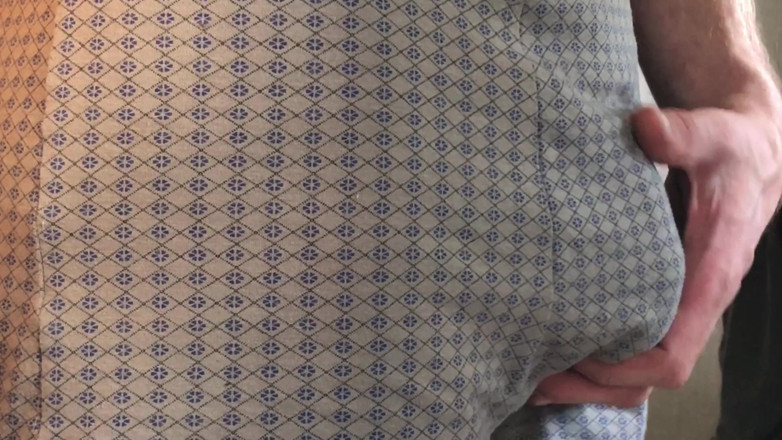 Archie Donald: Unzip, play, jerk. Just a dick exhibition for those who...