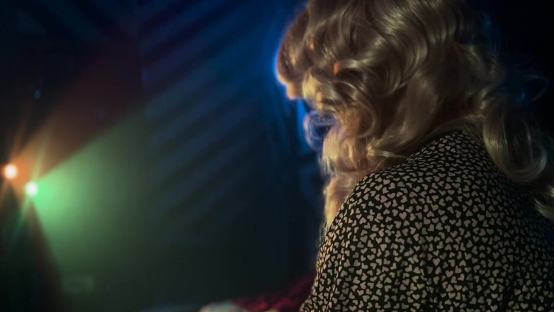 Shawna Panofka: Madrastra hace una paja tabú para sacar el semen
