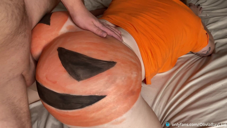 Olivia Bay: Labu halloween gergasi - helah atau layan bahagian 2