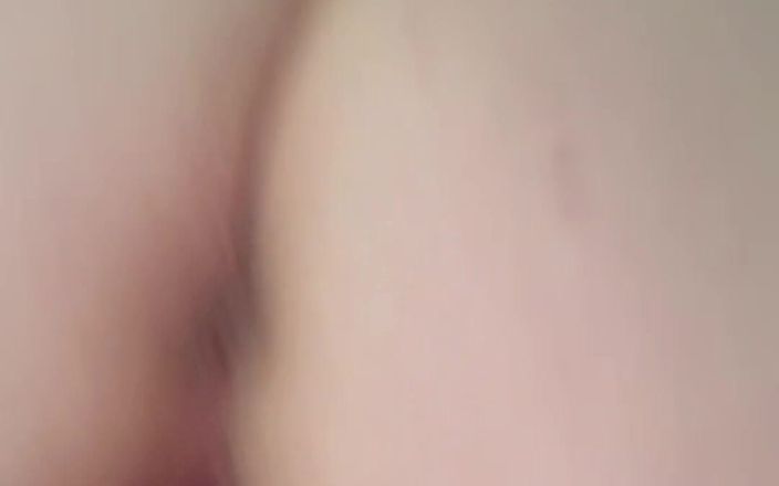 Nofaceguy09: Branca apertada gata me fode tão bem