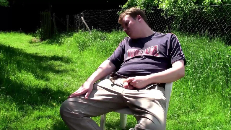 German Porn: Futai sălbatic în aer liber cu încornorare cu Lizzy Styles sexy și Lukas