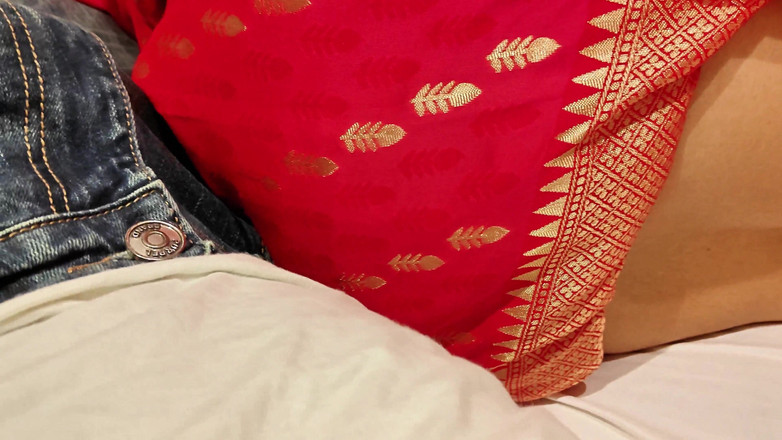 Sassysonia: Desi indiana appena sposata bhabhi non può controllare le sue...